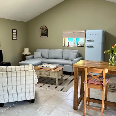 La Grange Charton Champagne-Mouton